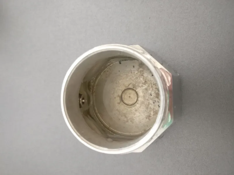 Wasserbehälter der Moka-Kaffeekanne