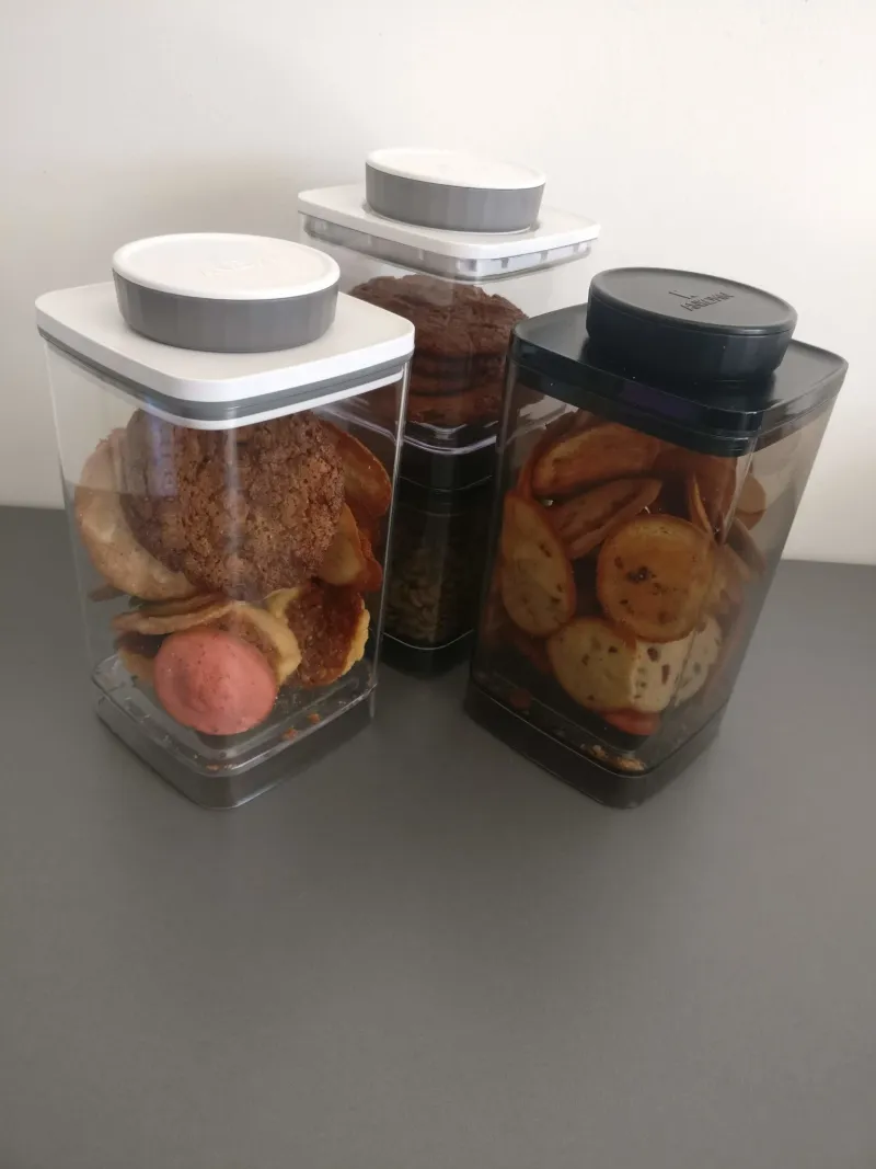 Rauchgrau getöntes Modell