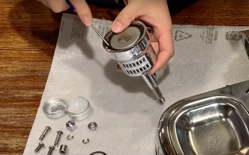 Reassembling the lever