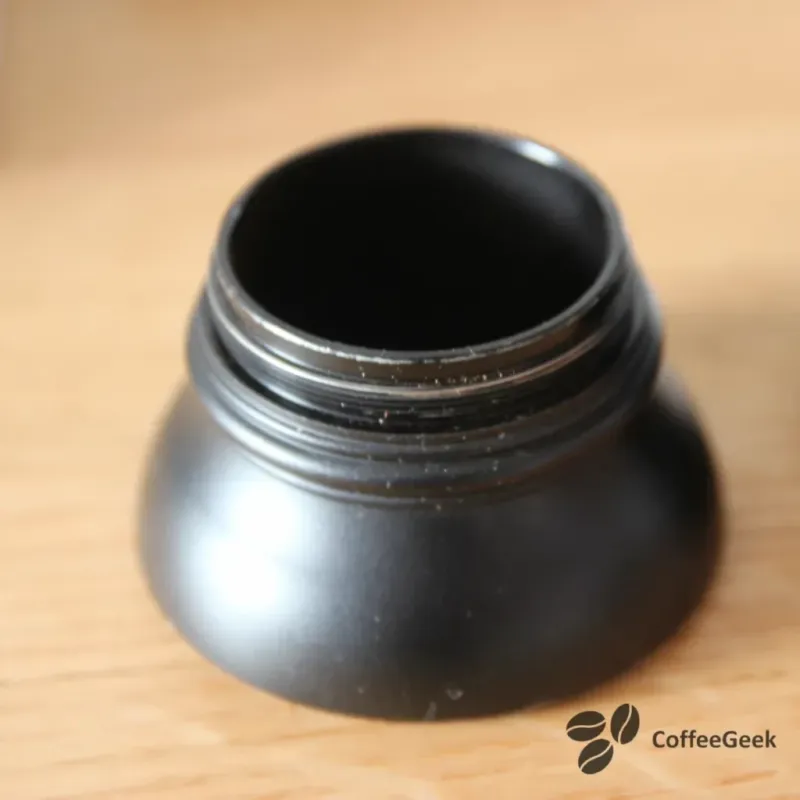 Cap and crank of the Apollo grinder