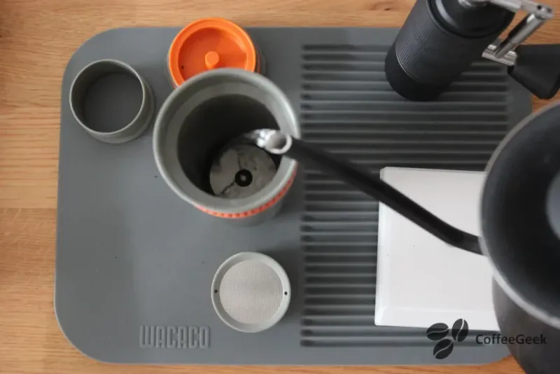 Closing Pipamoka capsule