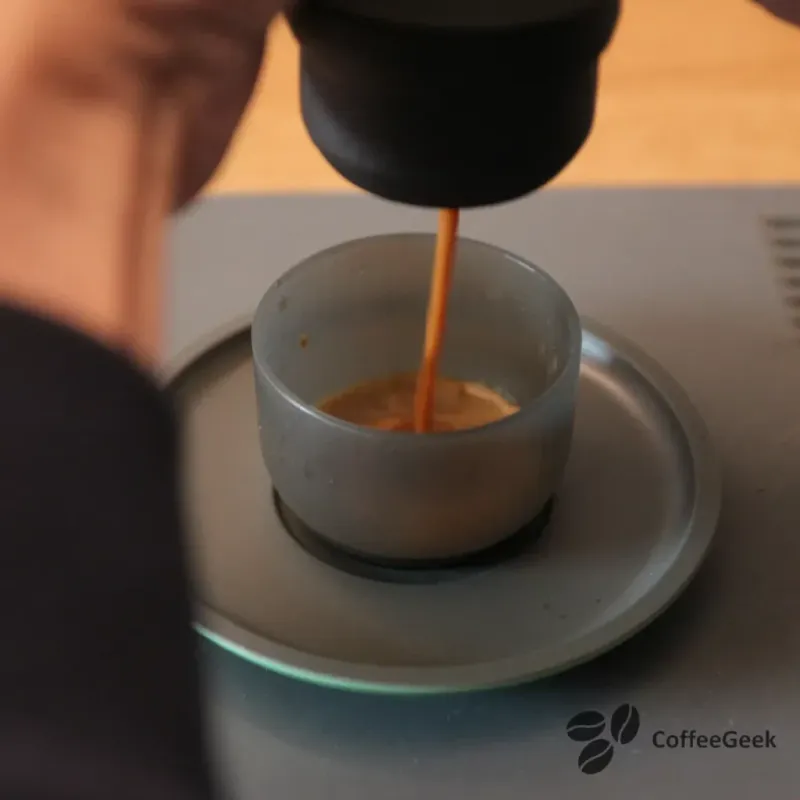 Coffee flowing into the GR2