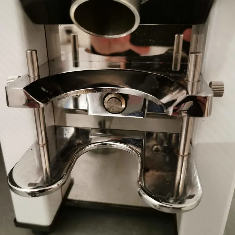 Support porte-filtre réglable