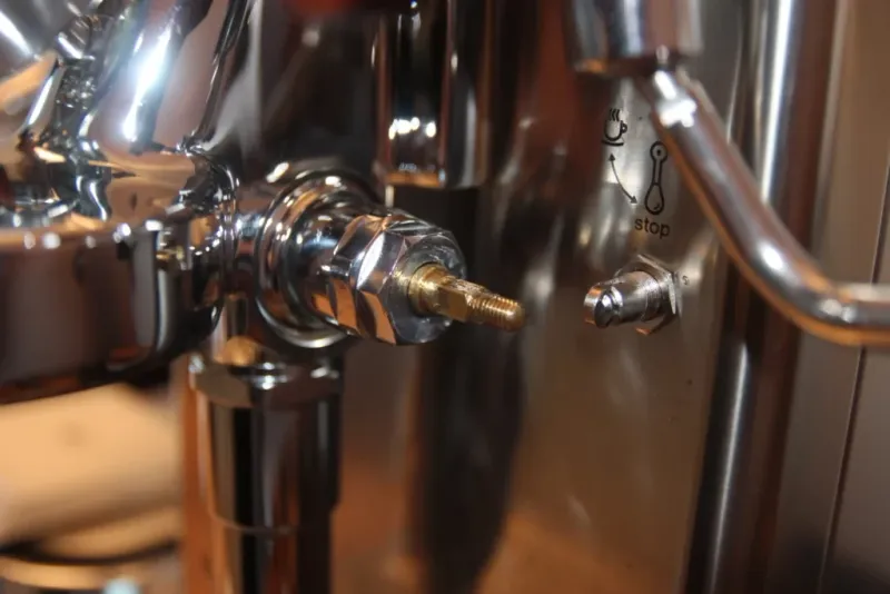 Axe d'admission d'eau