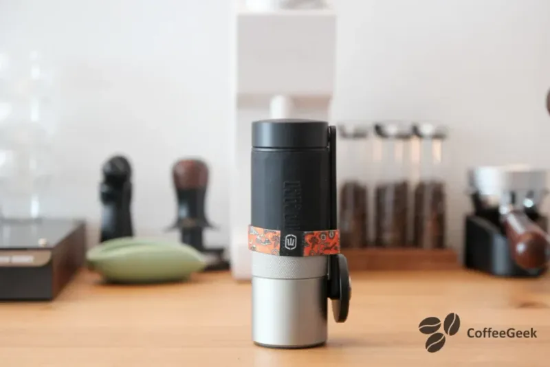 Wacaco Exagrind, manivelle rangée