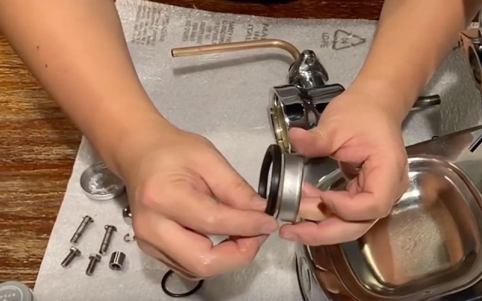 Positioning the seals