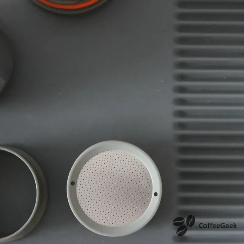 Coffee distribution in capsule