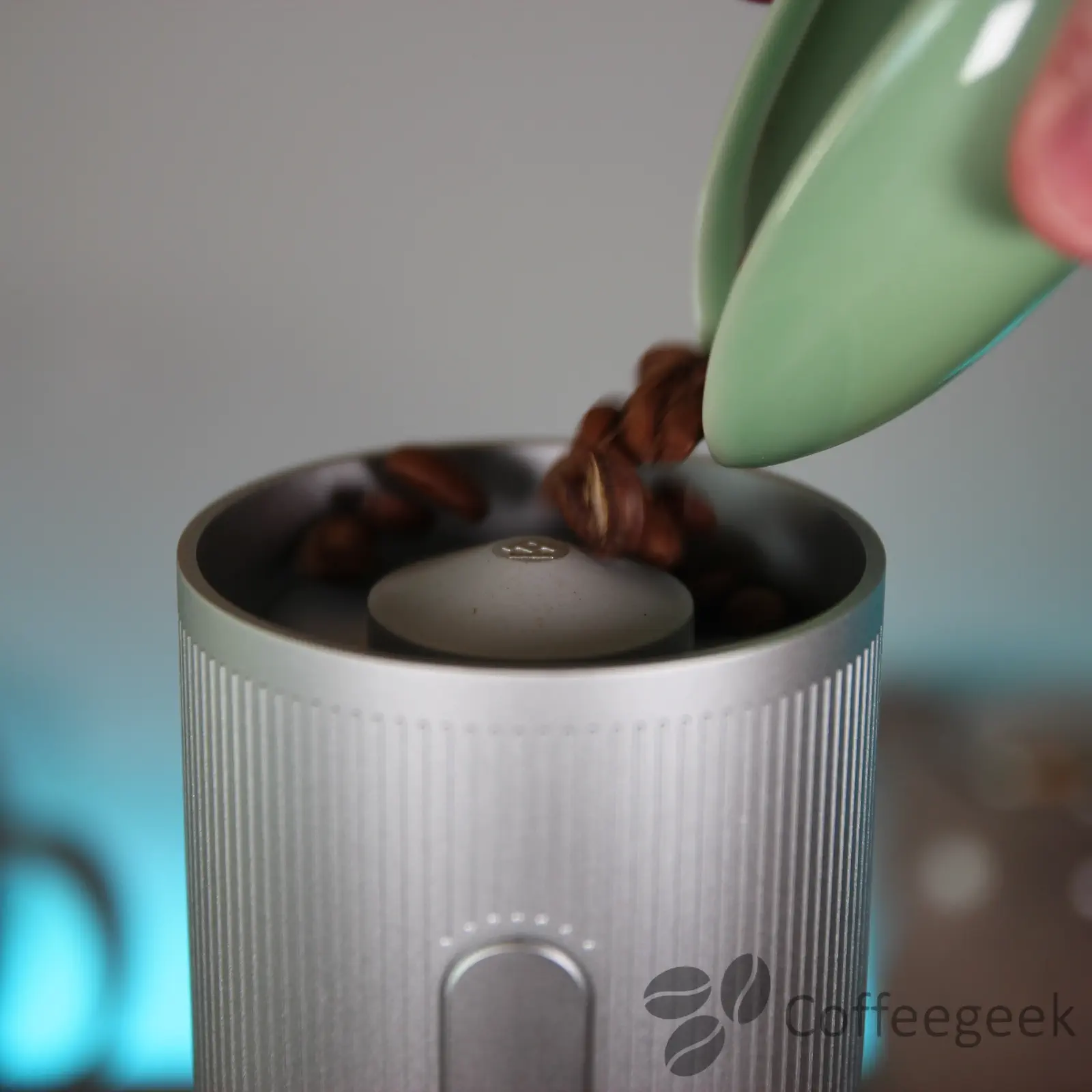 Pouring beans Millab