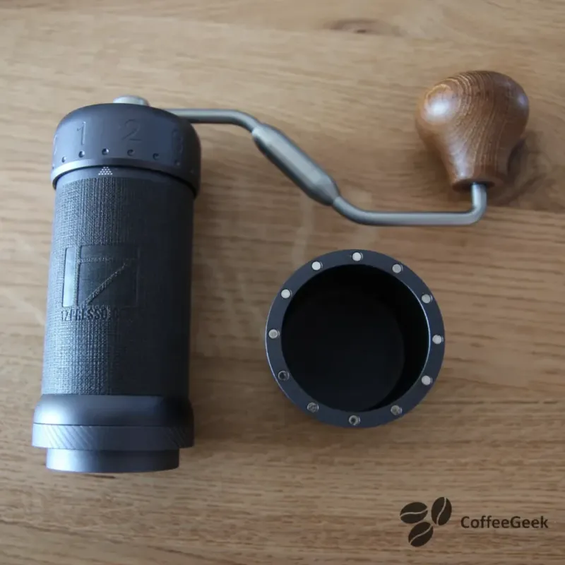 J-Ultra容器の緩やかな傾斜