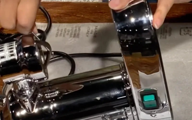 Usunięcie uszczelki wokół sitka